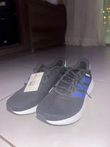 Tênis adidas Response Runner U