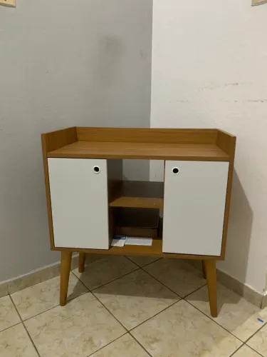Mesa e aparador