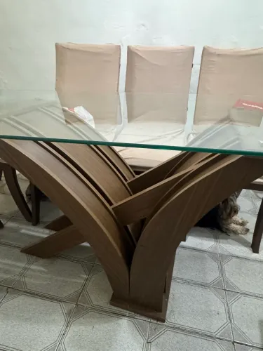 Vende-se mesa de 6 lugares