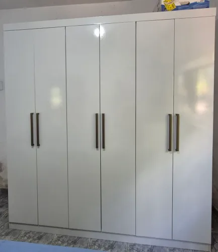 Guarda-Roupa Branco 6 Portas