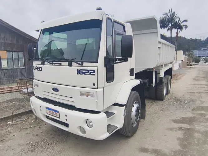 Ford Cargo 1622 6X4 Caçamba