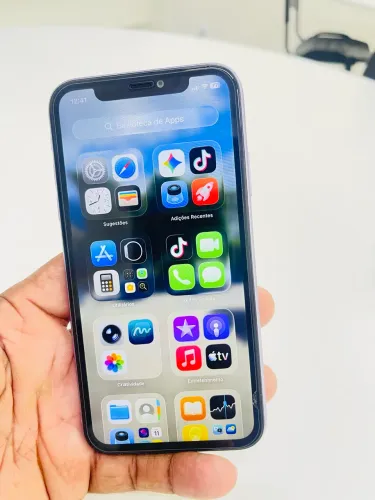iPhone 11