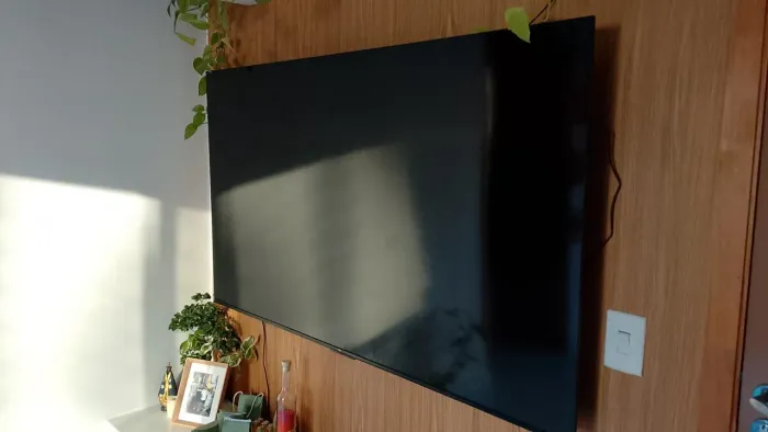TV SEM MARCAS DE USO