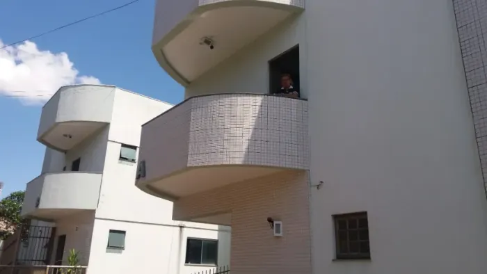 Kitnet com vaga de garagem St Marista Sul Goiânia-Go *