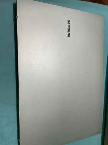 iPhone 12 + Notebook Galaxy Book Go