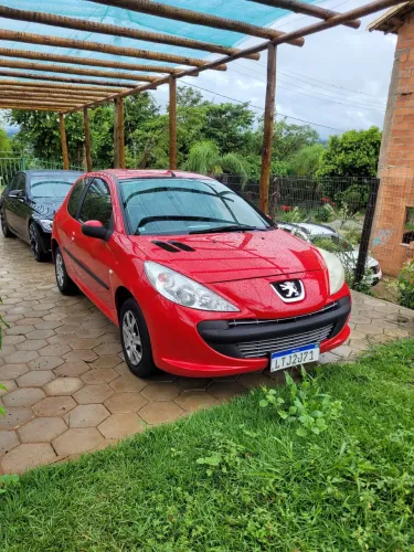 Peugeot 207 XR 1.4 Flex 8V 3P 2011