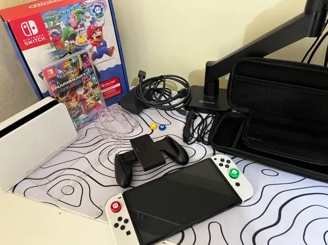 Nintendo Switch OLED - Completo + 2 Jogos