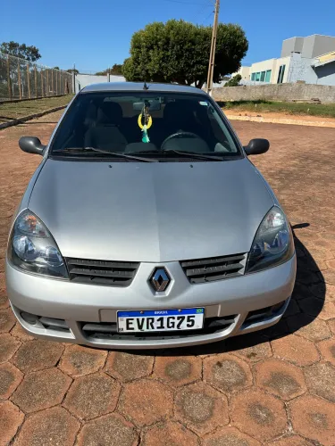 Renault Clio Hi-flex 1.0 16V 3P 2011