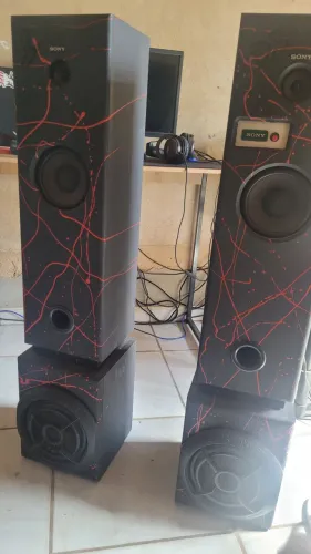 Torres de som sony