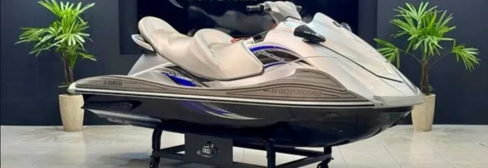 Vendo jet-ski yamaha 1.100 impecavel