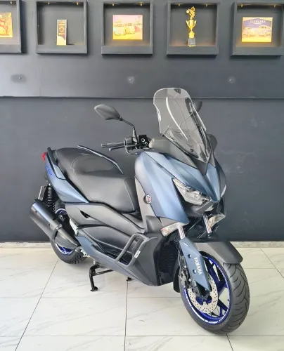 Yamaha XMax 250