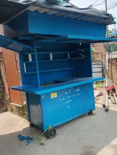 Barraca Azul com rodas/ Trailer para lanche