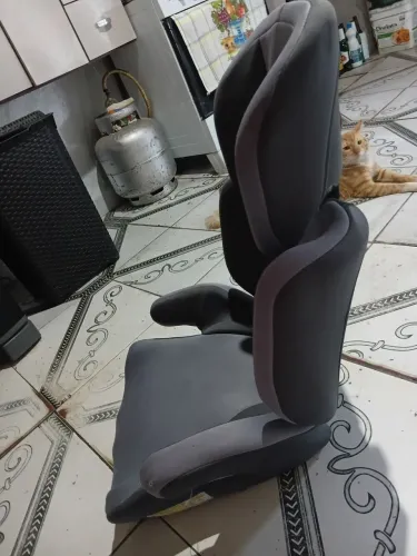 Cadeirinha e assento de carro