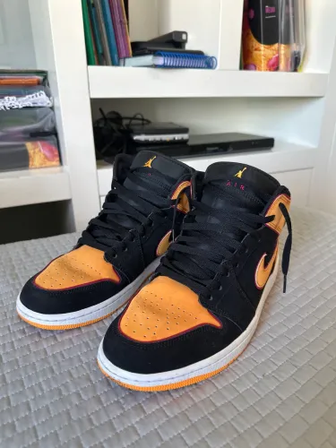 air jordan 1 mid SE original