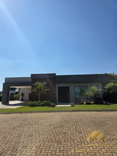 PORTEIRA FECHADA CASA COMPLETA, MODERNA E SOFISTICADA!