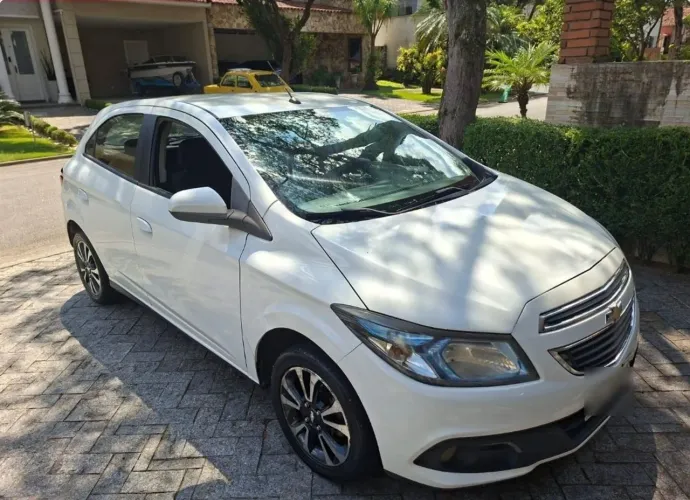 Chevrolet Onix Hatch Effect 1.4 8V F.power 5P Mec. 2012