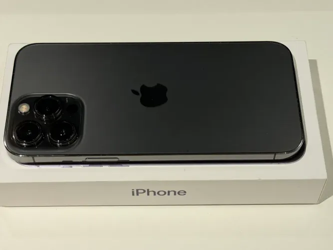 iPhone 14 Pro Max Roxo Profundo