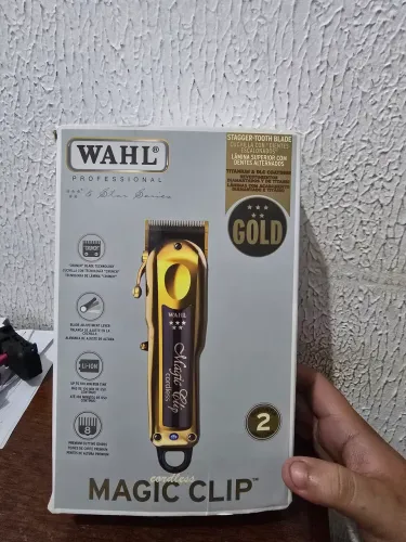 Maquina de cortar cabelo wahl magic clip gold barbearia