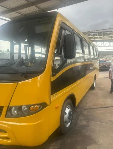 Volare V8 31 lugares 