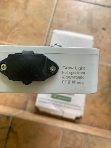 Grow Light LED Full Spectrum - Luminária para Plantas em Todas as Fases