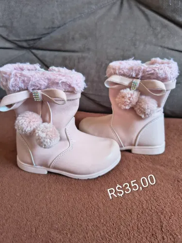 Bota infantil tamanho 22