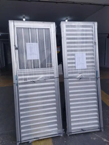 PORTA DE ALUMÍNIO APARTIR DE R$479,99 - DIRETO DA FABRICA