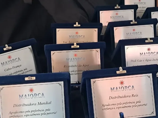 placa para homenagem 