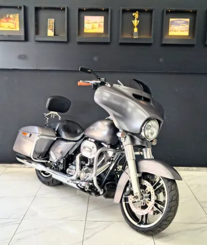 Harley Davidson Street Glide Special FLHXS