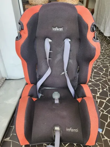 Cadeira infantil para carro Infanti até 32kg