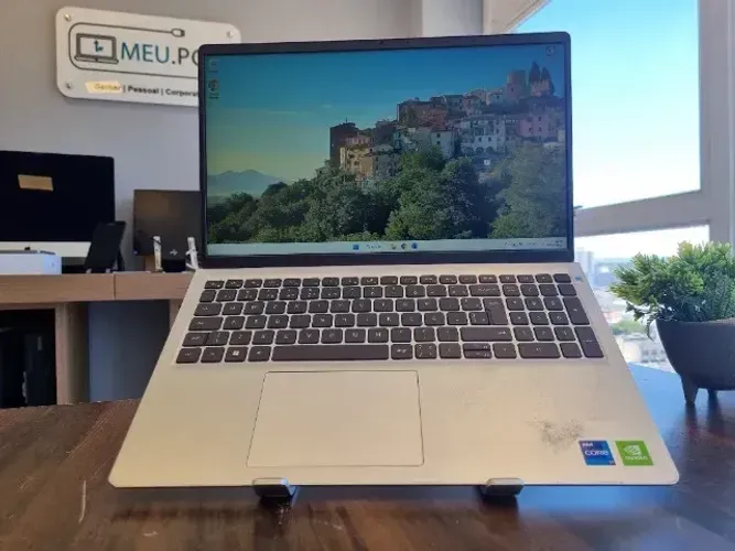 Notebook Dell Inspiron 15 3511 - Core i7 | 11ª geração | 256GB SSD | 16GB DDR4 | 15,6"