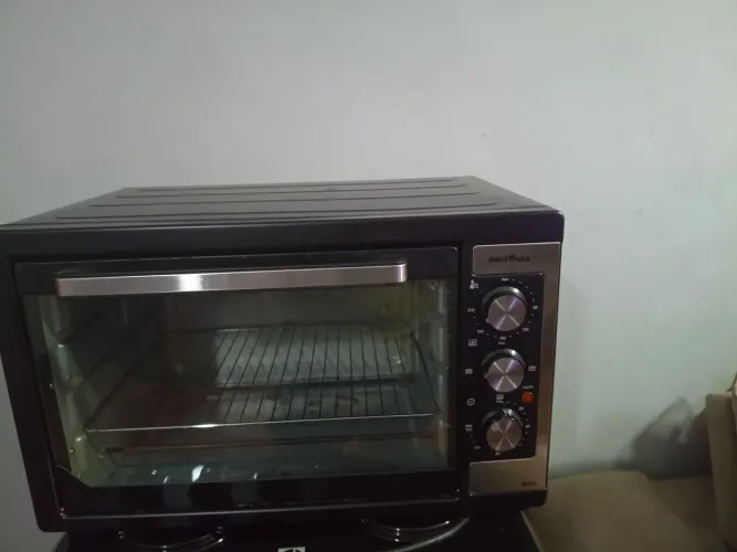 Vende se forno elétrico Britânia semi novo
