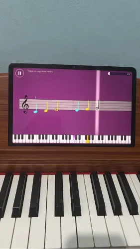 Piano Digital novo com sensibilidade nas teclas