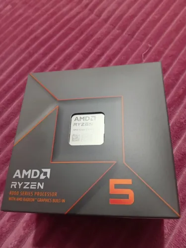 Processador Ryzen 5 8500G novo na caixa. Nunca usado