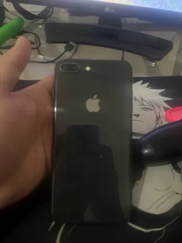 iPhone 8 Plus