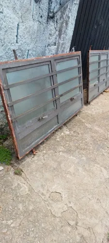2 - VITROS MAXIMAR DE FERRO COM GRADE /// R$1500,00 