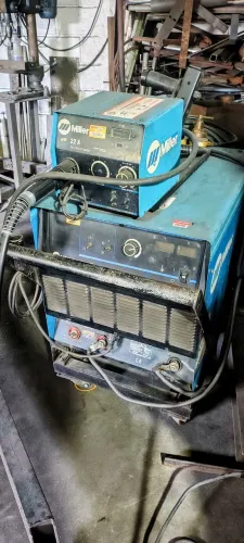Máquina de Solda Miller Deltaweld 402 + Alimentador 22A Conjunto industrial premium, trif