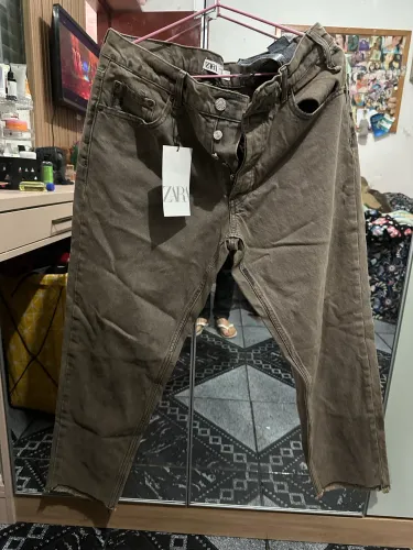 Calça Masculina Zara Estilo Anos 90 - Cor Marrom