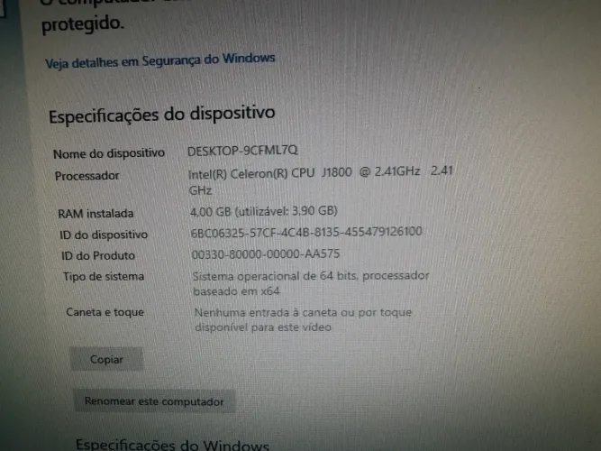 Cpu Celeron  2.4 4 Gb RAM 240 GB Hd