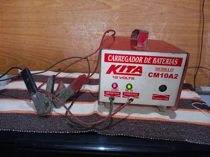 Carregador de baterias 12v