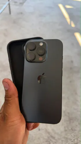 iPhone 16 pro 512gb