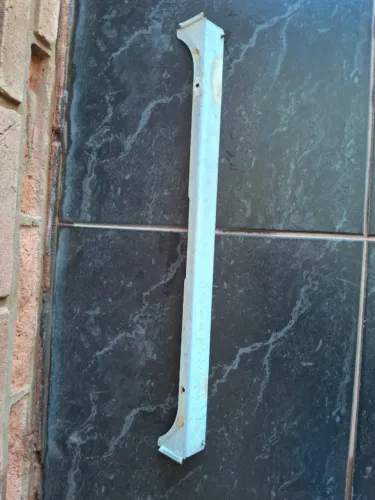 Suporte da tampa da máquina de lavar louças grande Brastemp.