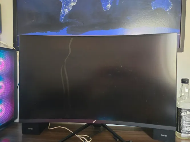 Monitor Superframe 27" 165Hz QHD com tela quebrada