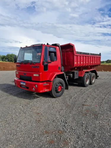Caminhão Ford Cargo 2422 ano 1990 motor cummins serie c