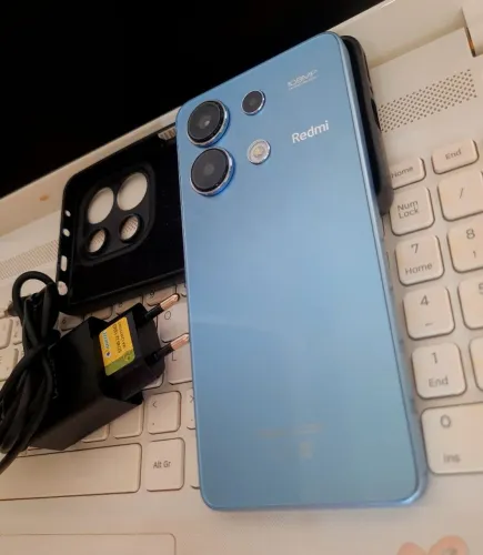 Xiaomi Note 13 IceBlue 16/256Gb, Capinha, Carregador em Bom Estado Geral