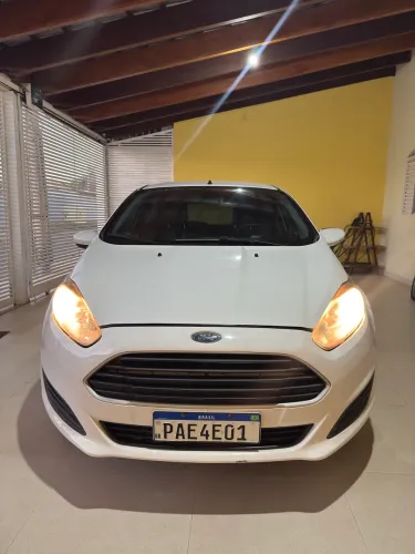 Ford Fiesta 1.5 16V Flex Mec. 5P 2015