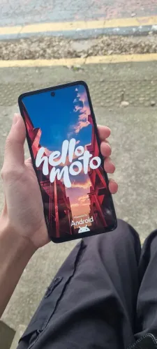 Celular Moto G47