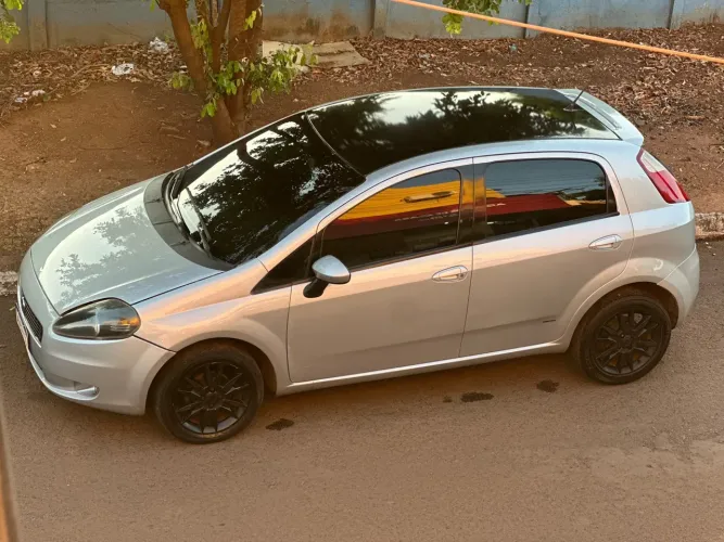 Fiat Punto Essence 1.6 Flex 16V 5P 2012