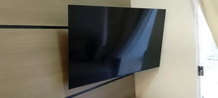 TV SMART TCL 55" C/ SUPORTE ARTICULADO
