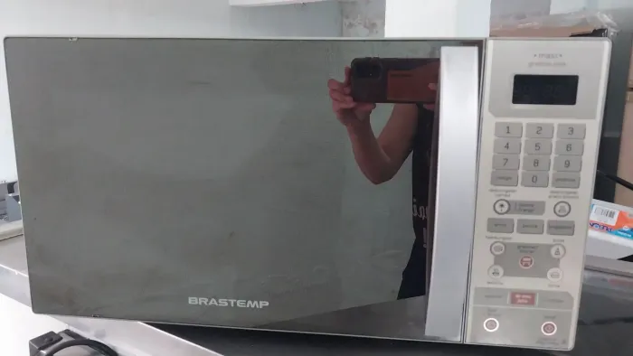Micro-ondas Brastemp inox grande