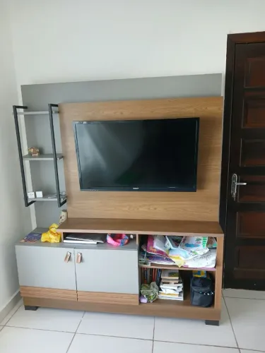Vendo Rack para TV com 1,61m